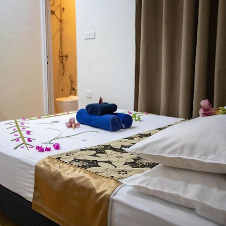 Ihaven Thulusdhoo Hotel ภายนอก รูปภาพ