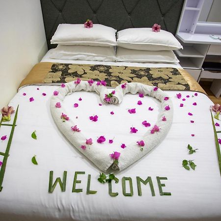 Ihaven Thulusdhoo Hotel ภายนอก รูปภาพ