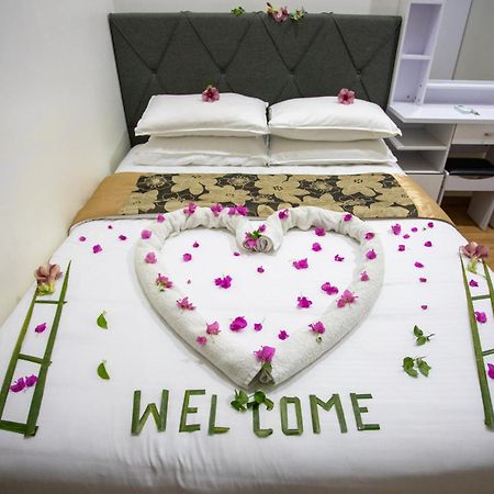 Ihaven Thulusdhoo Hotel ภายนอก รูปภาพ
