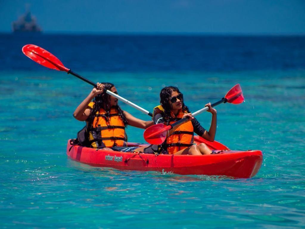Ihaven Thulusdhoo Hotel ภายนอก รูปภาพ