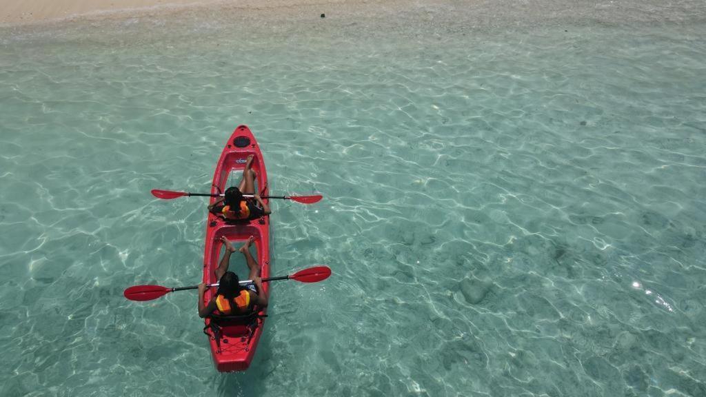 Ihaven Thulusdhoo Hotel ภายนอก รูปภาพ