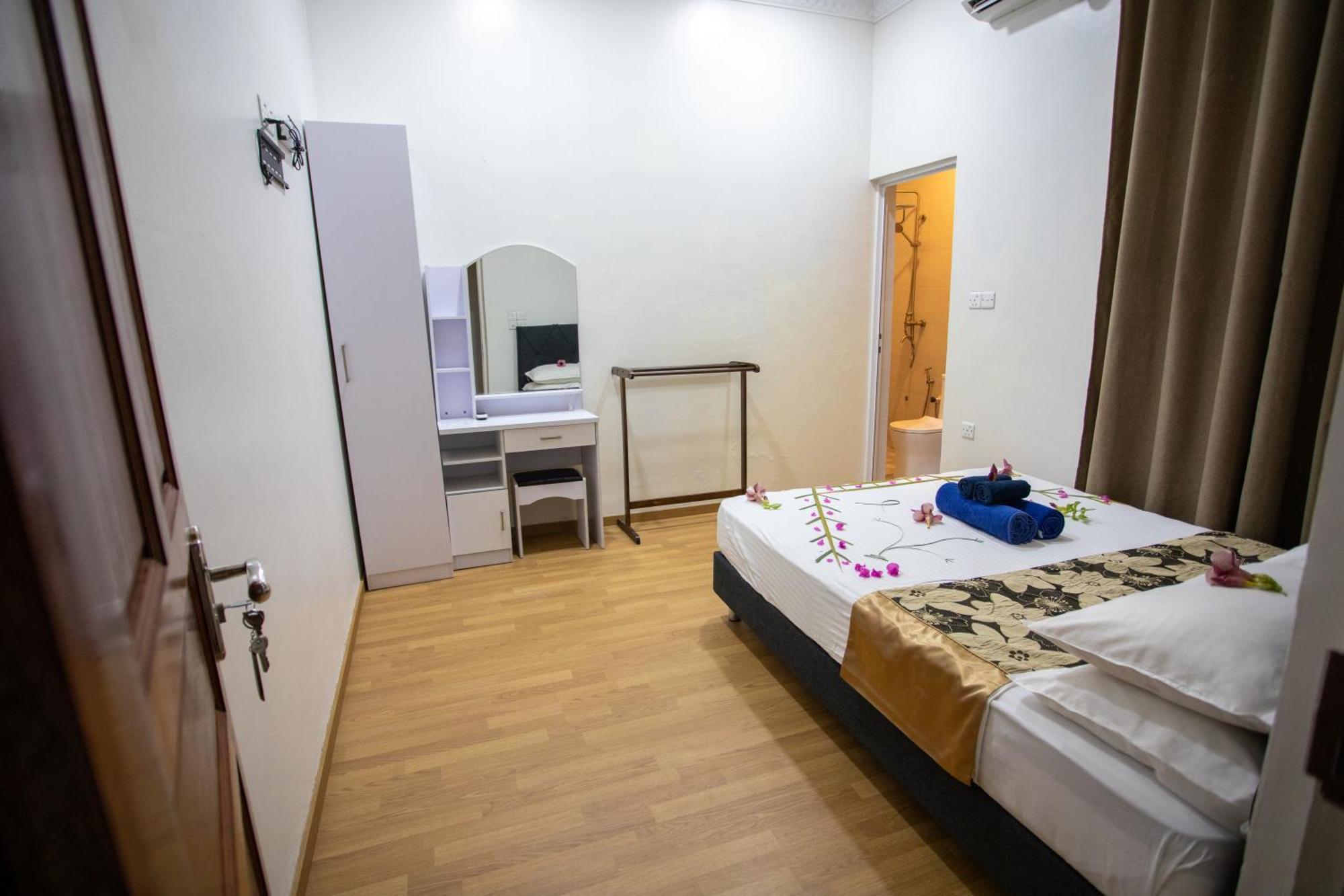 Ihaven Thulusdhoo Hotel ภายนอก รูปภาพ