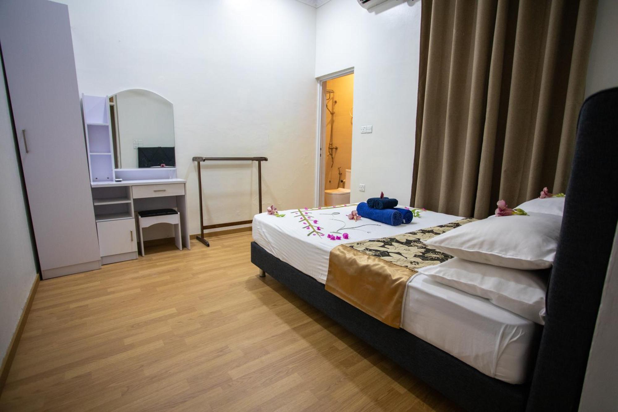 Ihaven Thulusdhoo Hotel ภายนอก รูปภาพ
