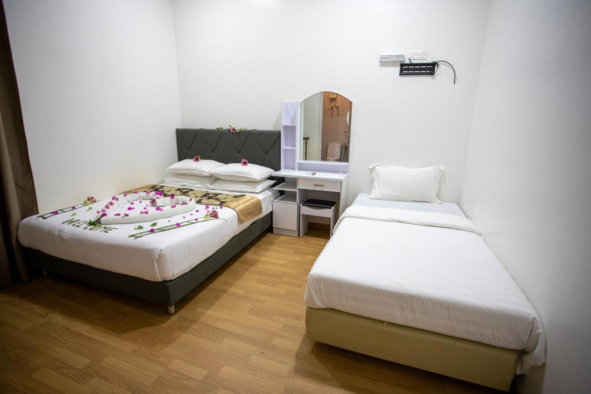 Ihaven Thulusdhoo Hotel ภายนอก รูปภาพ